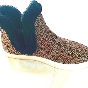 NWOT Women's size 7.5 booties by New Directions